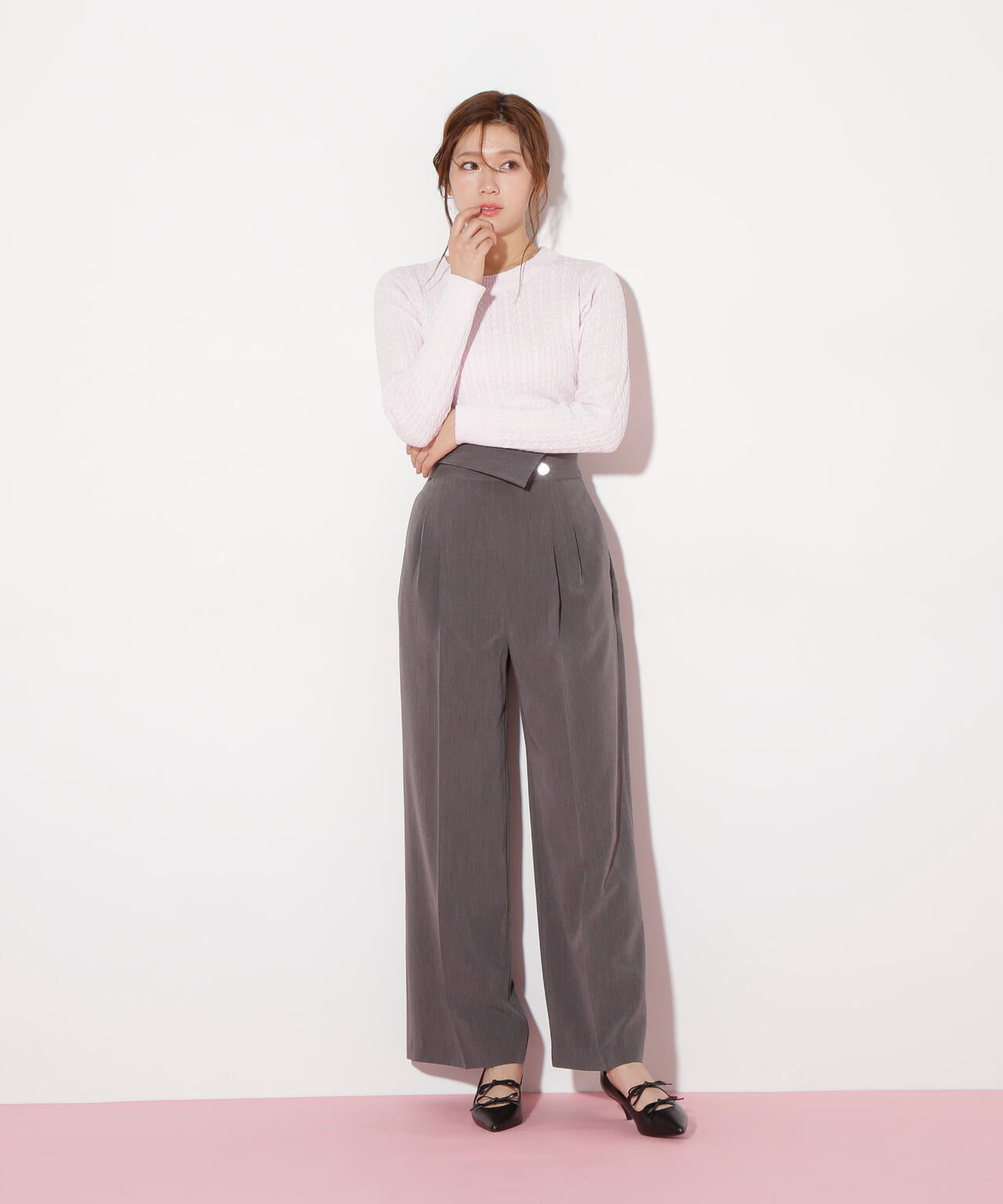 ミニブークレーケーブルニット