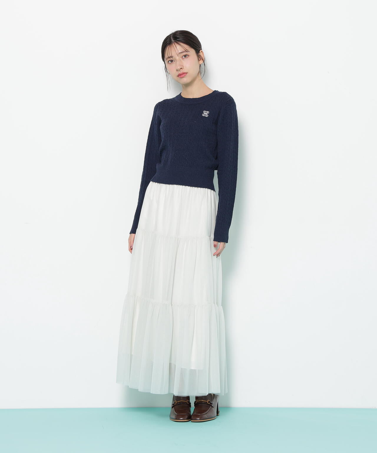 ミニブークレーケーブルニット