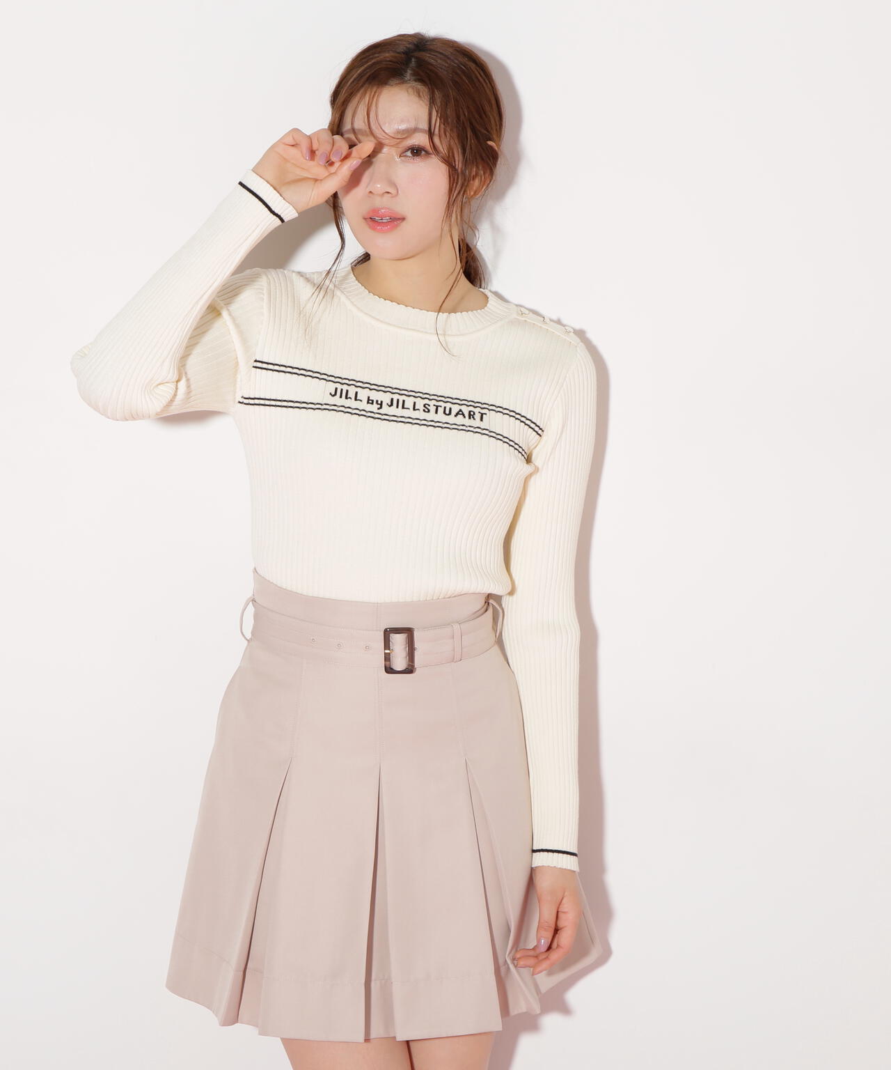 コンパクト配色ロゴニット