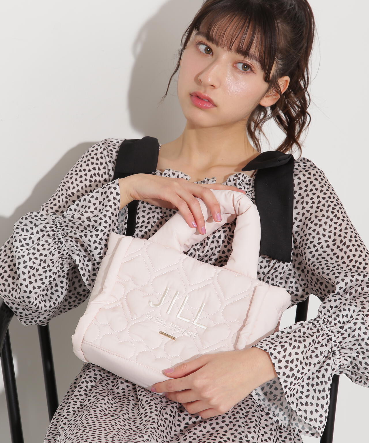 ハートパフトート WEB限定カラー:ピンクレッド