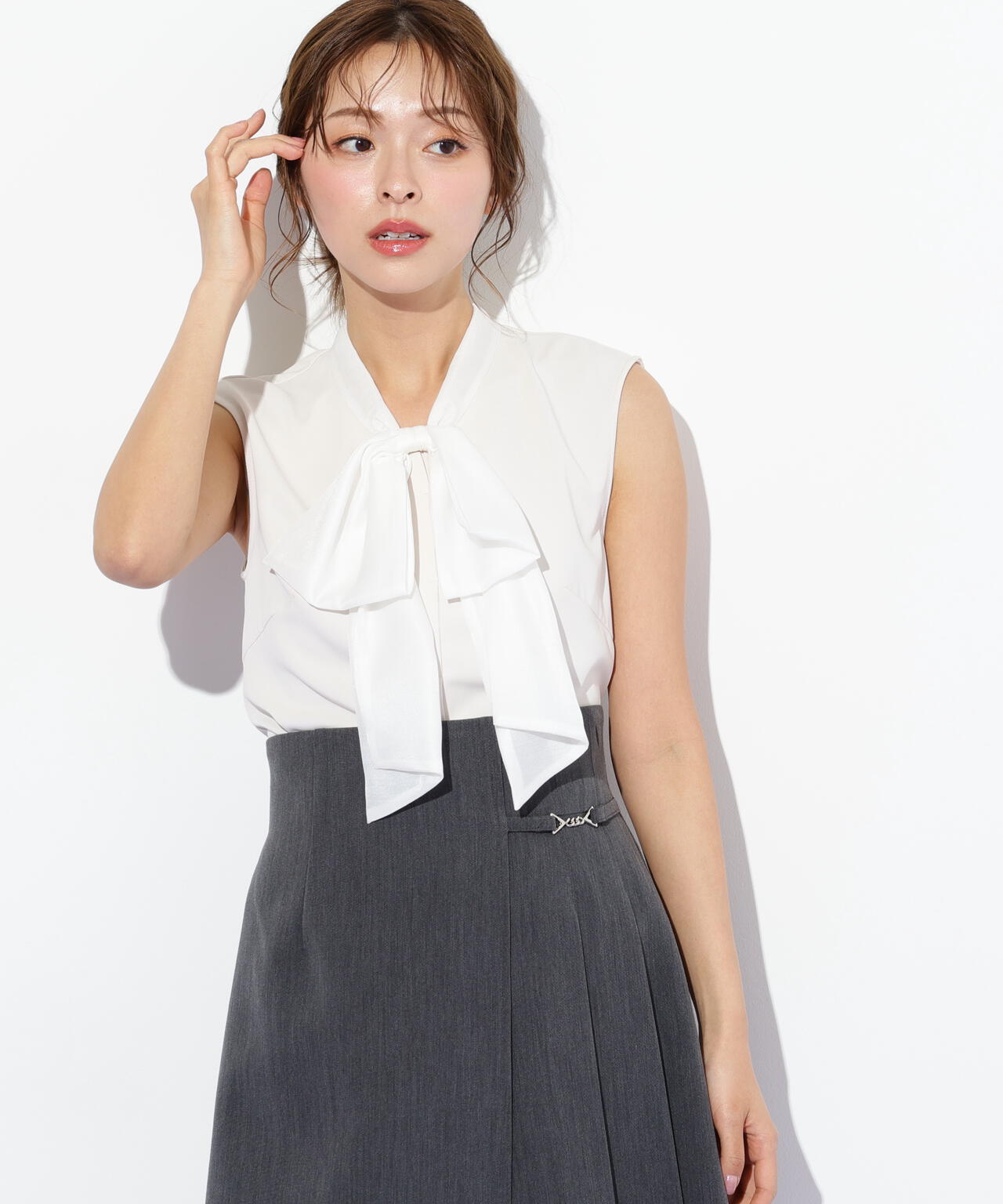 ビッグボウタイブラウス