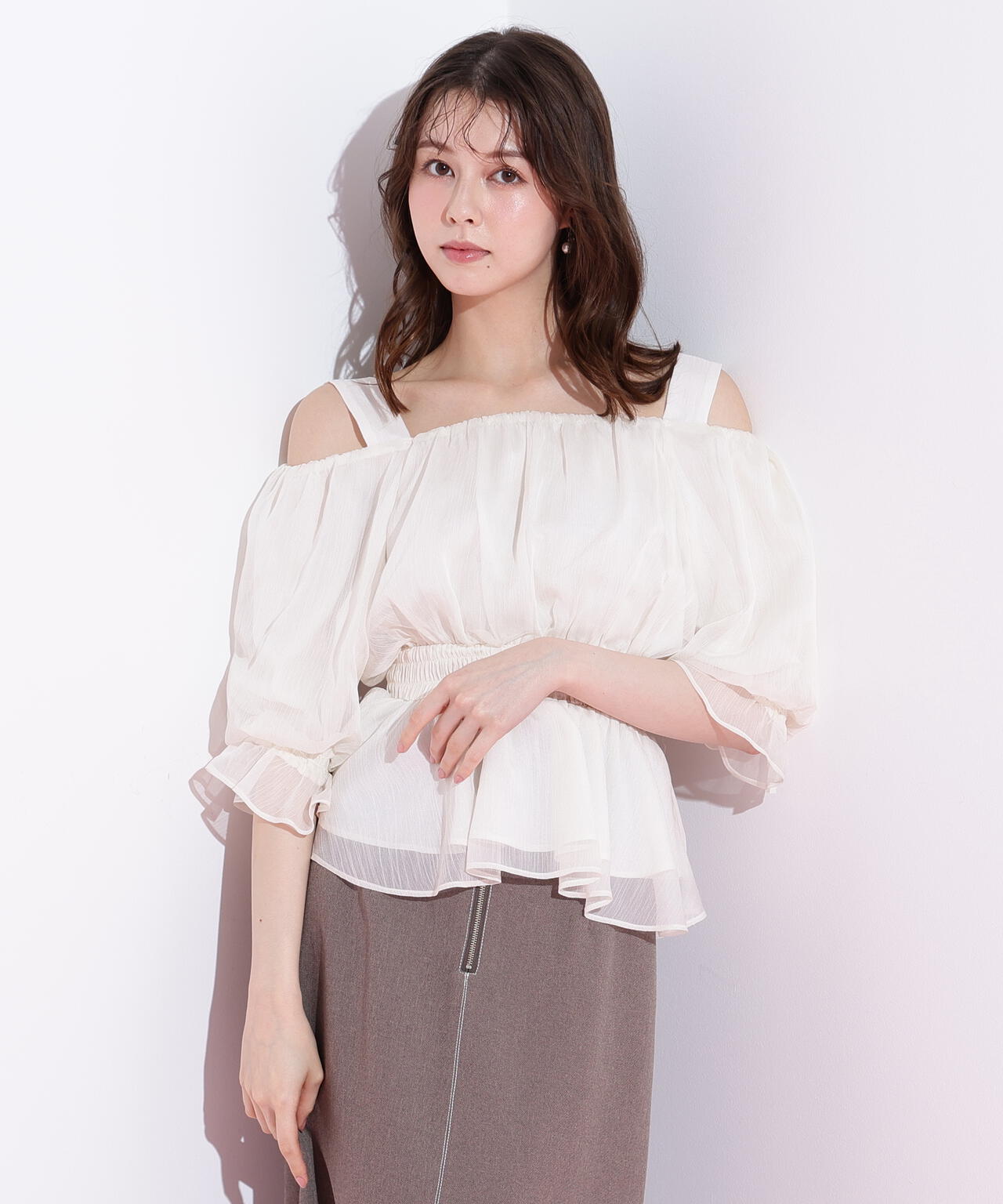 楊柳オフショルパフブラウス