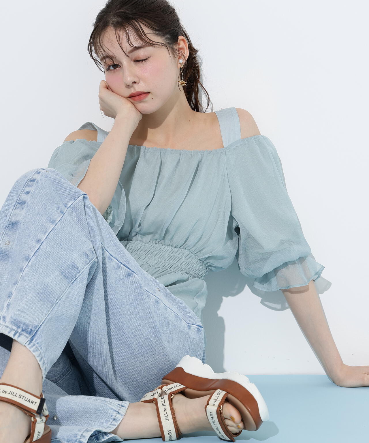 楊柳オフショルパフブラウス