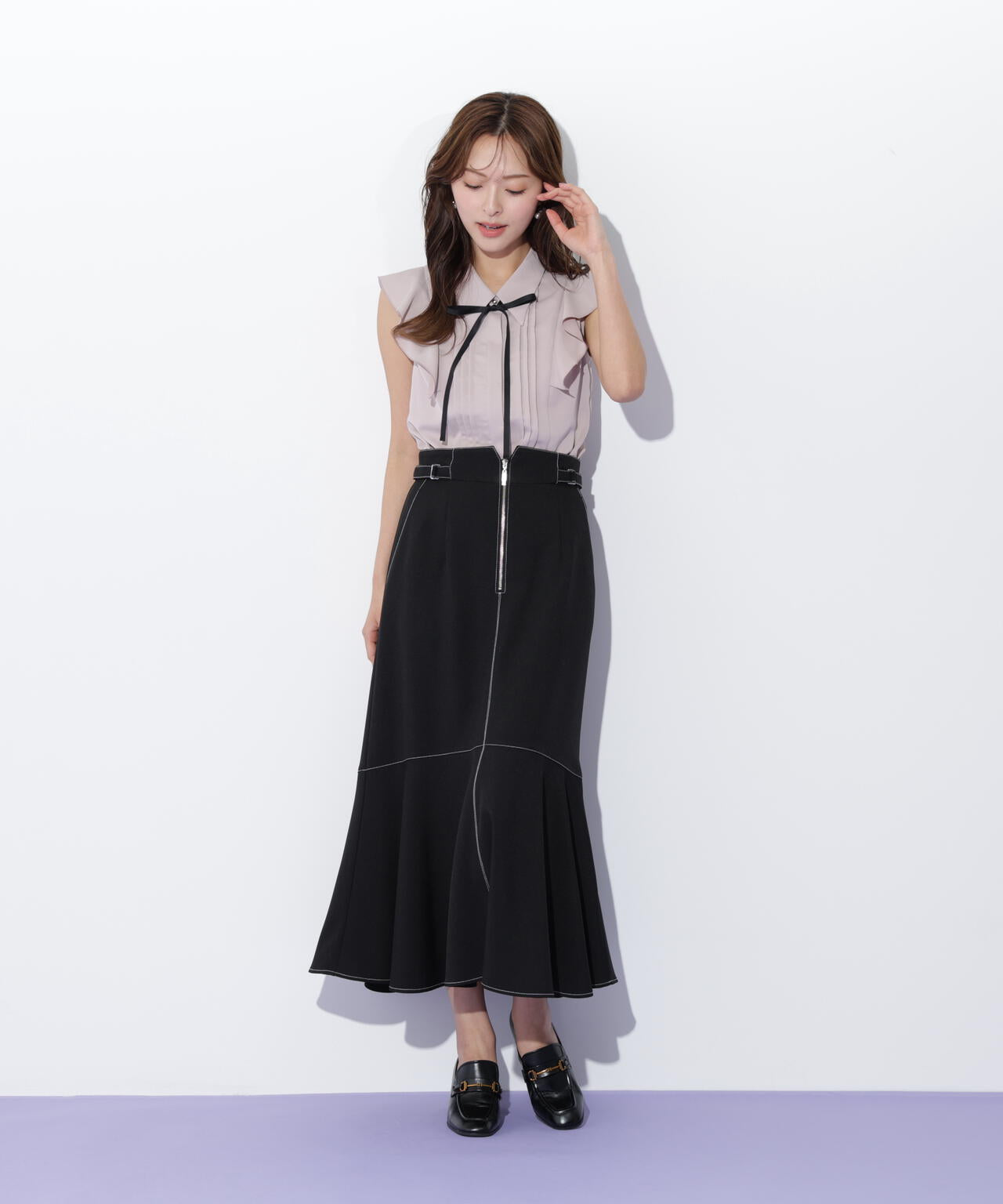 リボン付きピンタックノースリーブブラウス