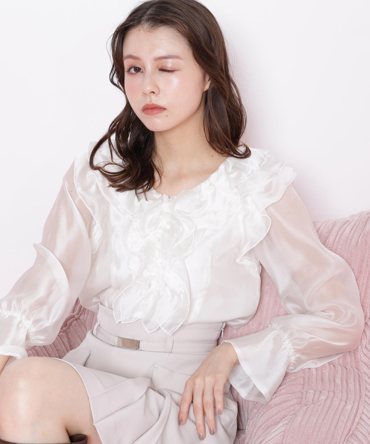 シアーフリルブラウス