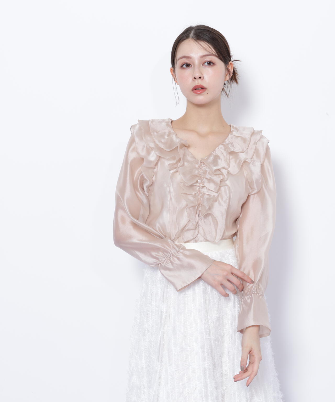 シアーフリルブラウス