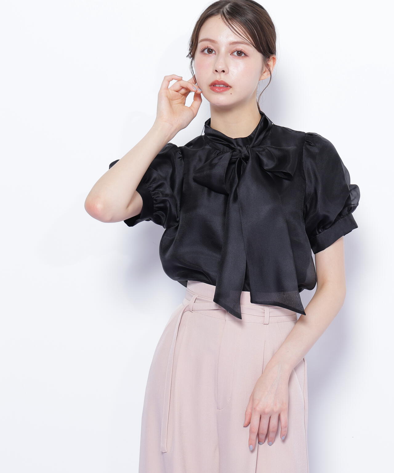 バルーンスリーブボウタイブラウス