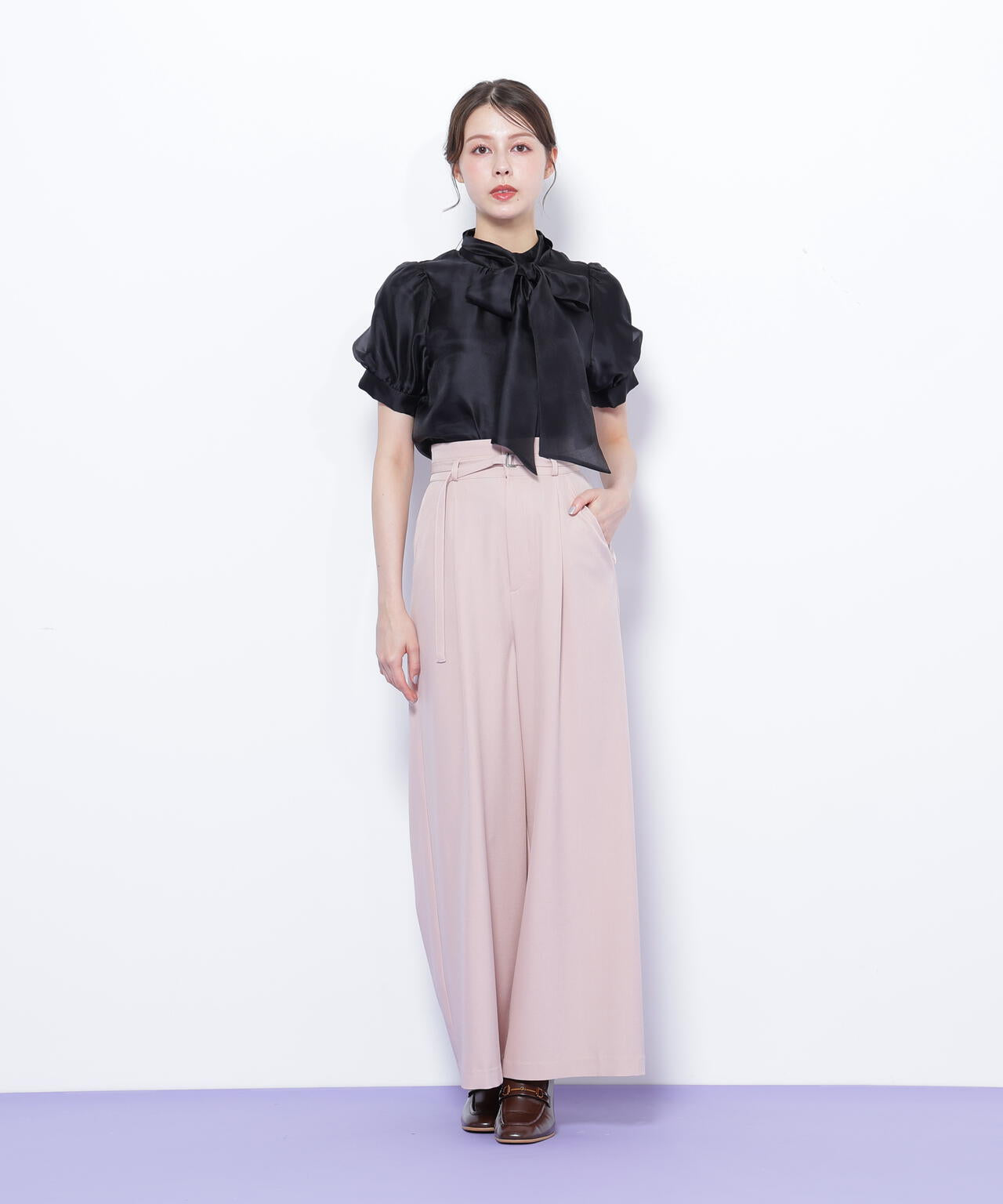 バルーンスリーブボウタイブラウス