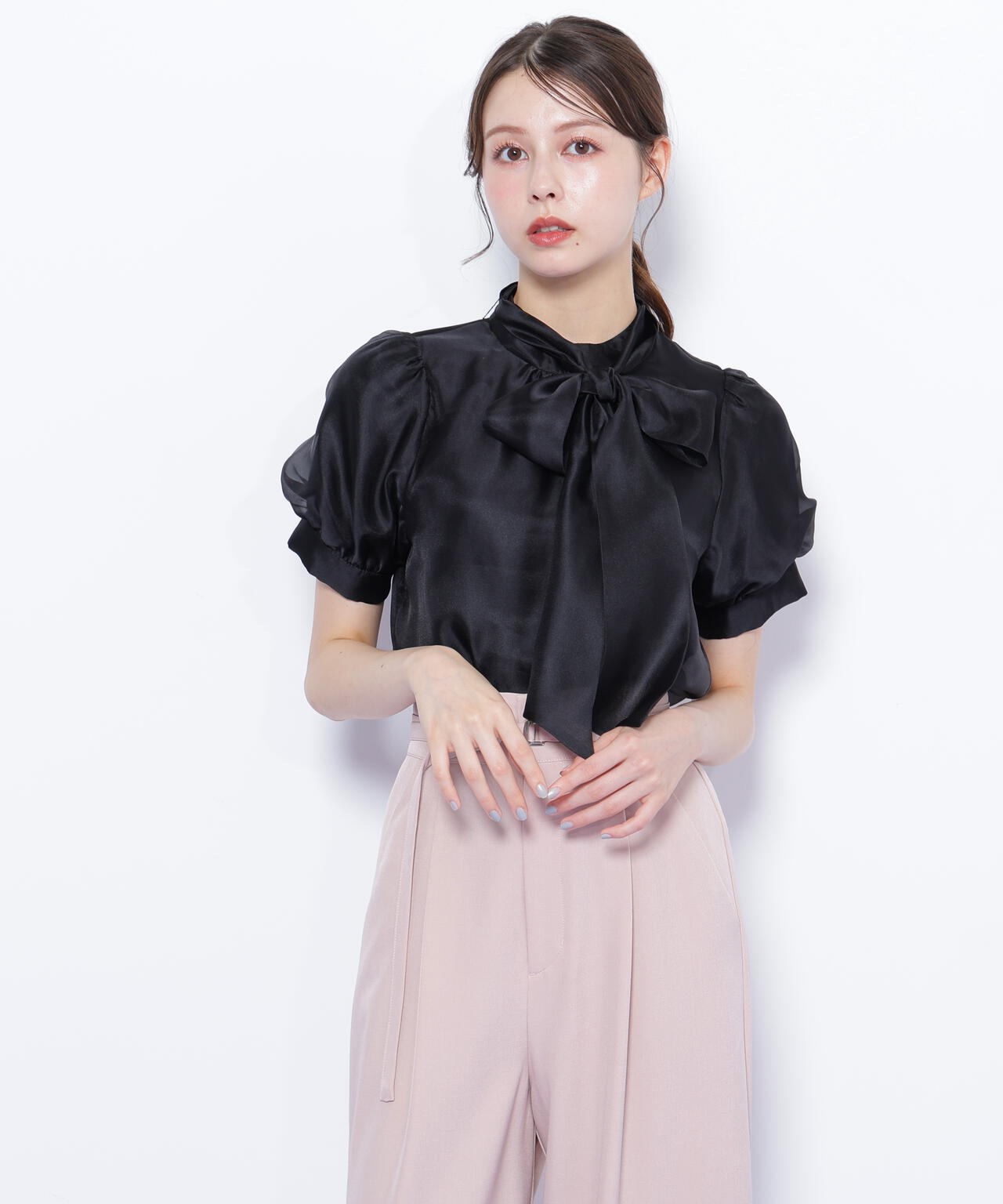 バルーンスリーブボウタイブラウス
