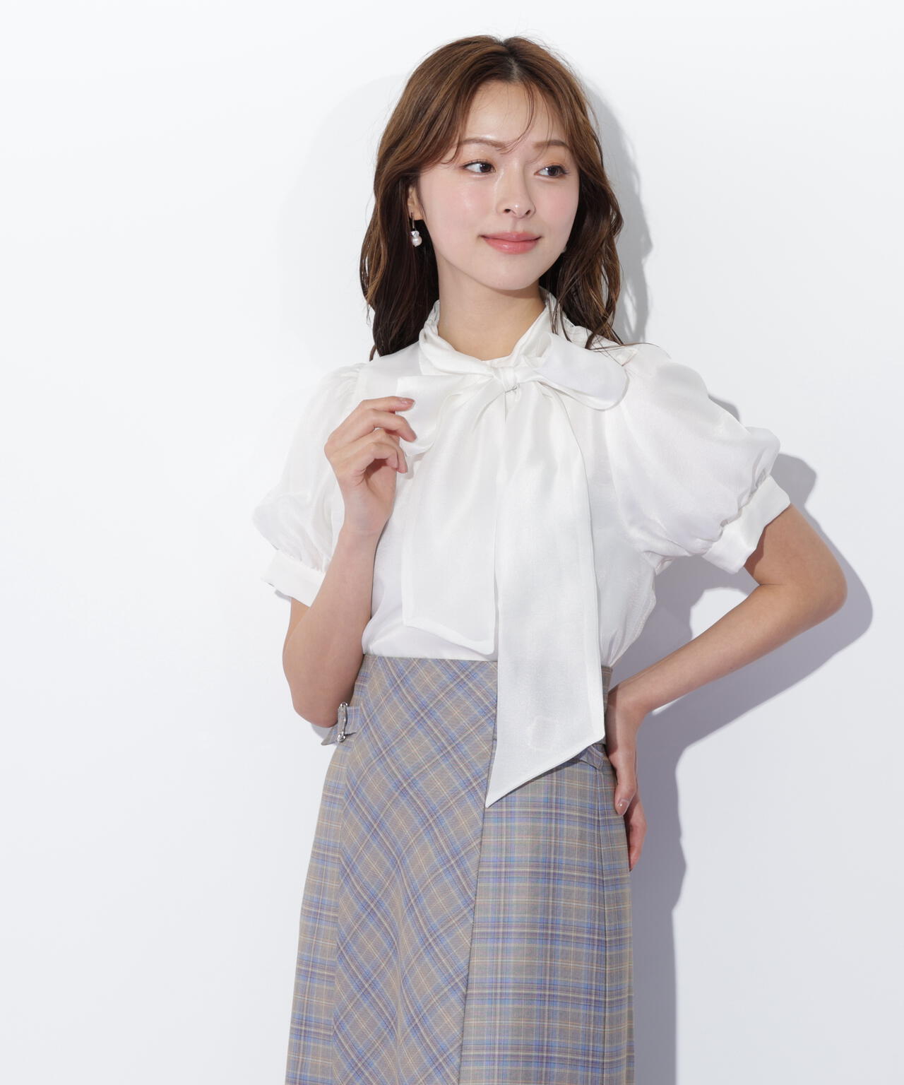 バルーンスリーブボウタイブラウス