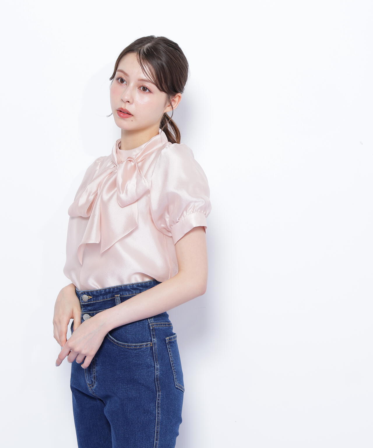 バルーンスリーブボウタイブラウス