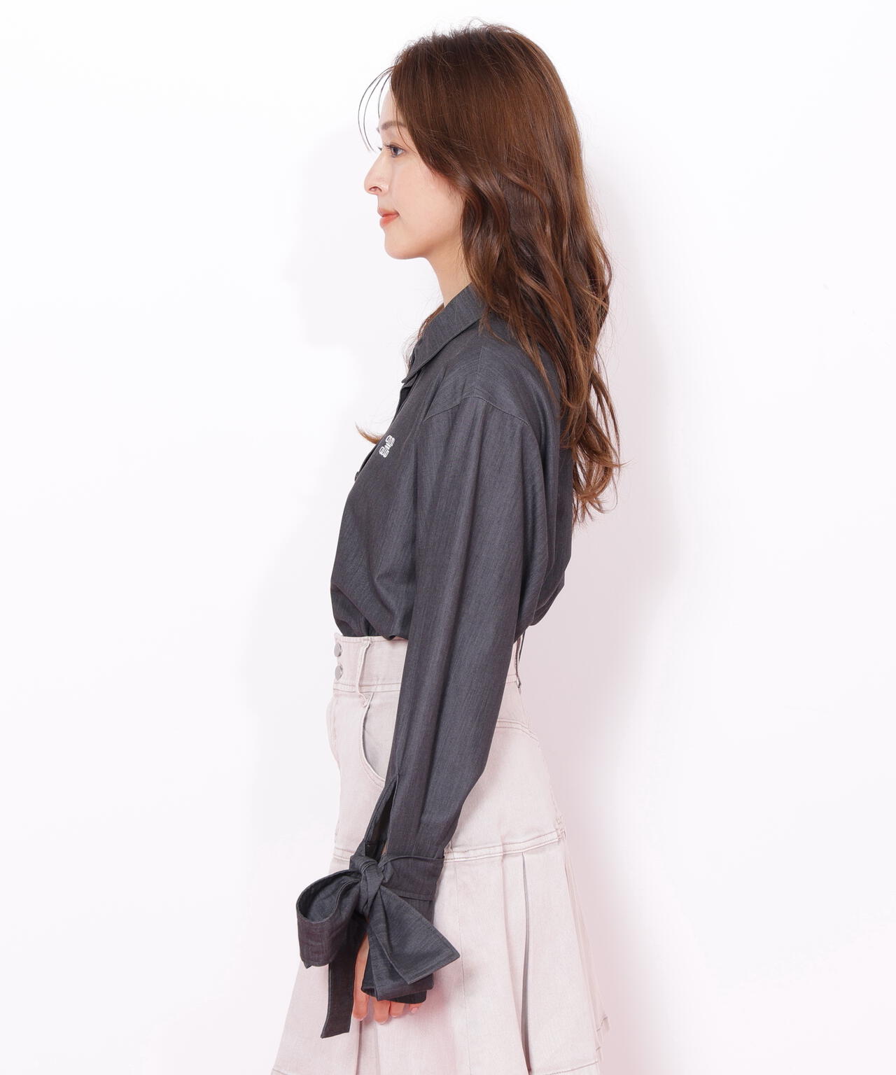 アイコニック袖リボンブラウス