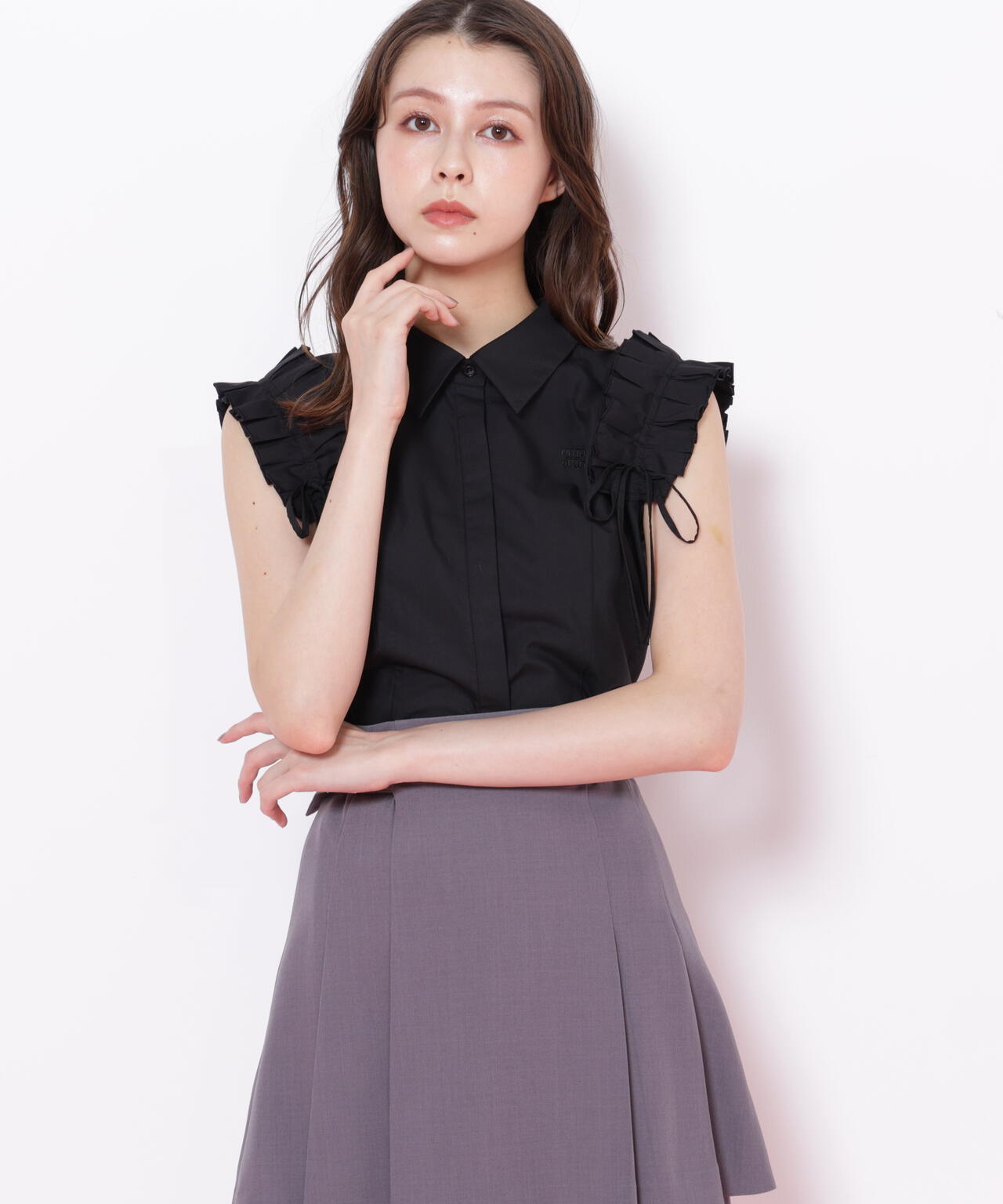 ショルダーフリルブラウス