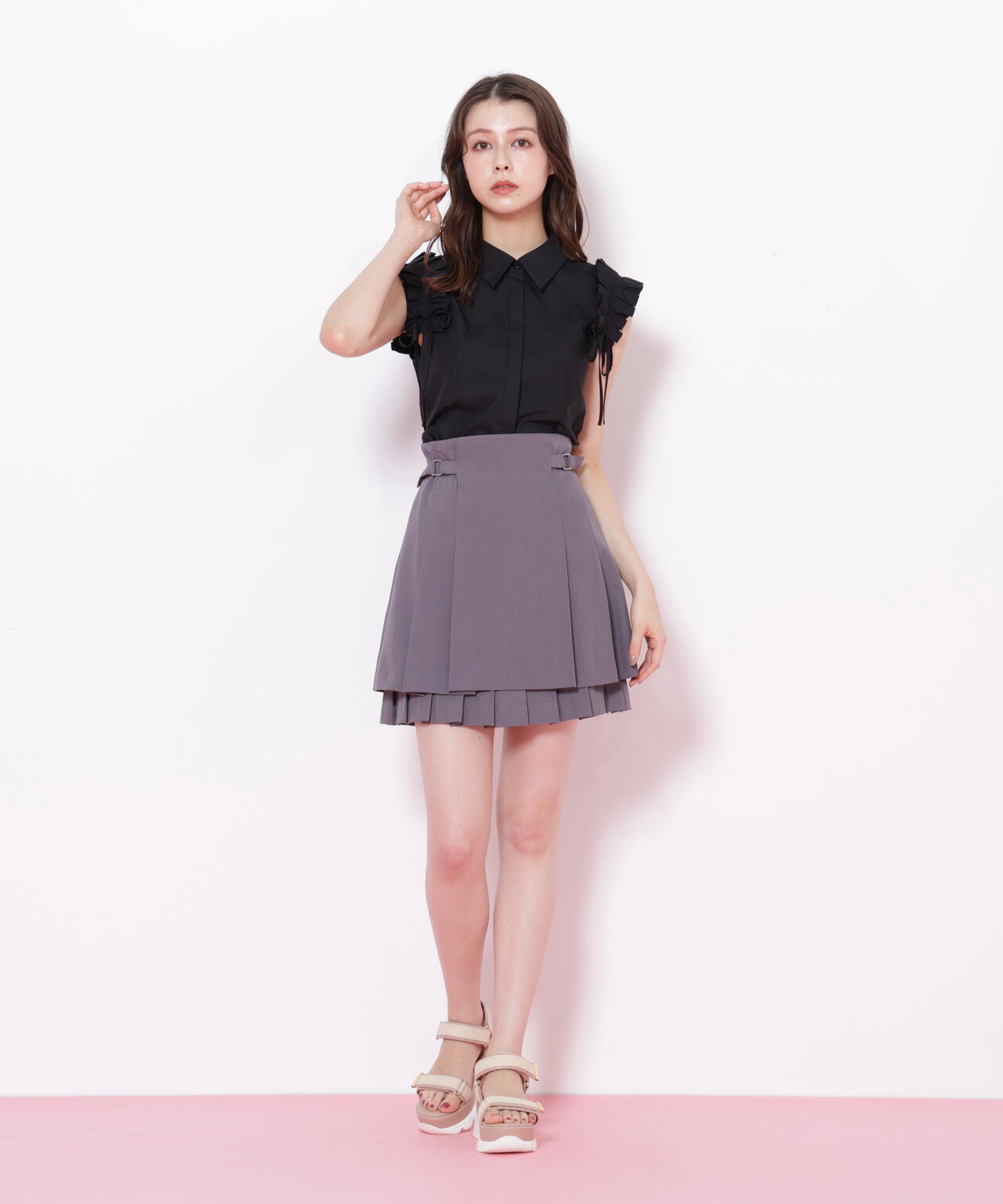 ショルダーフリルブラウス