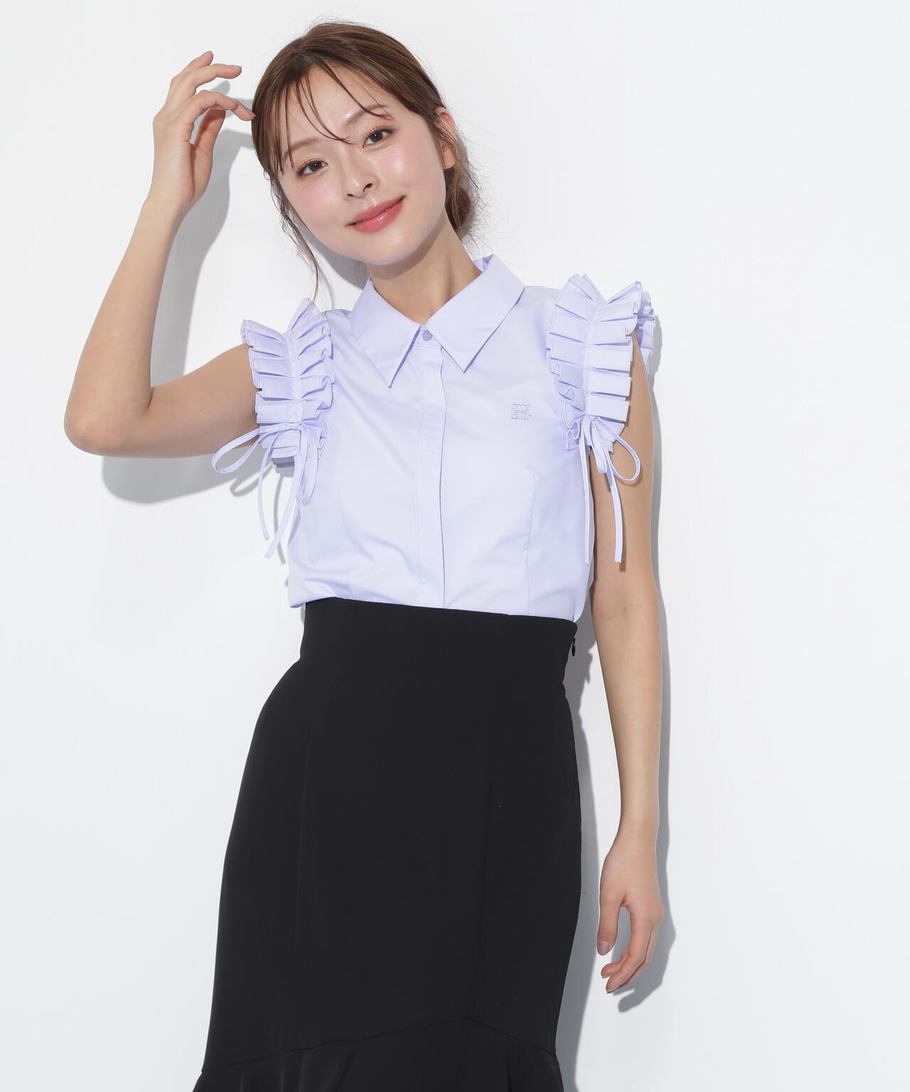 ショルダーフリルブラウス