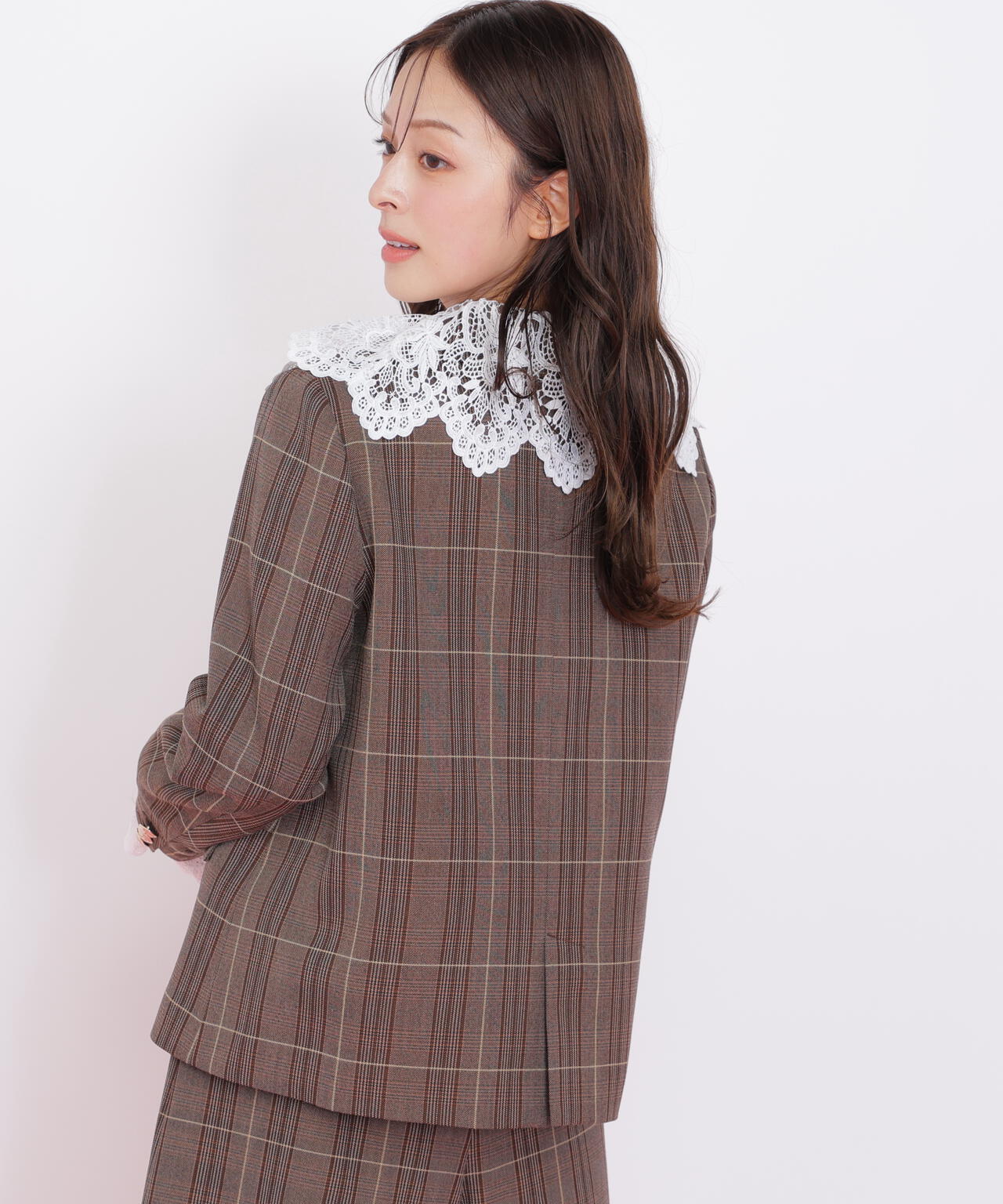 レース衿ブラウス