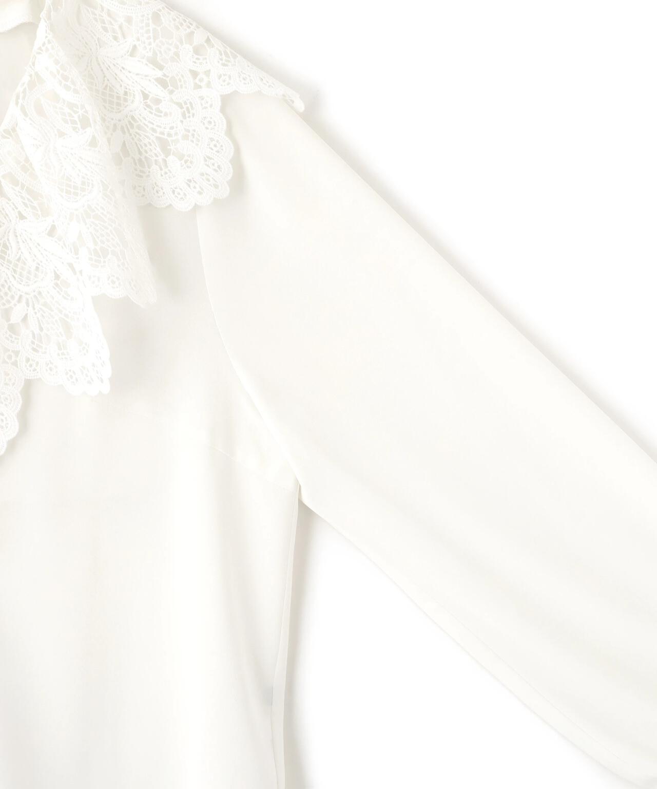 レース衿ブラウス