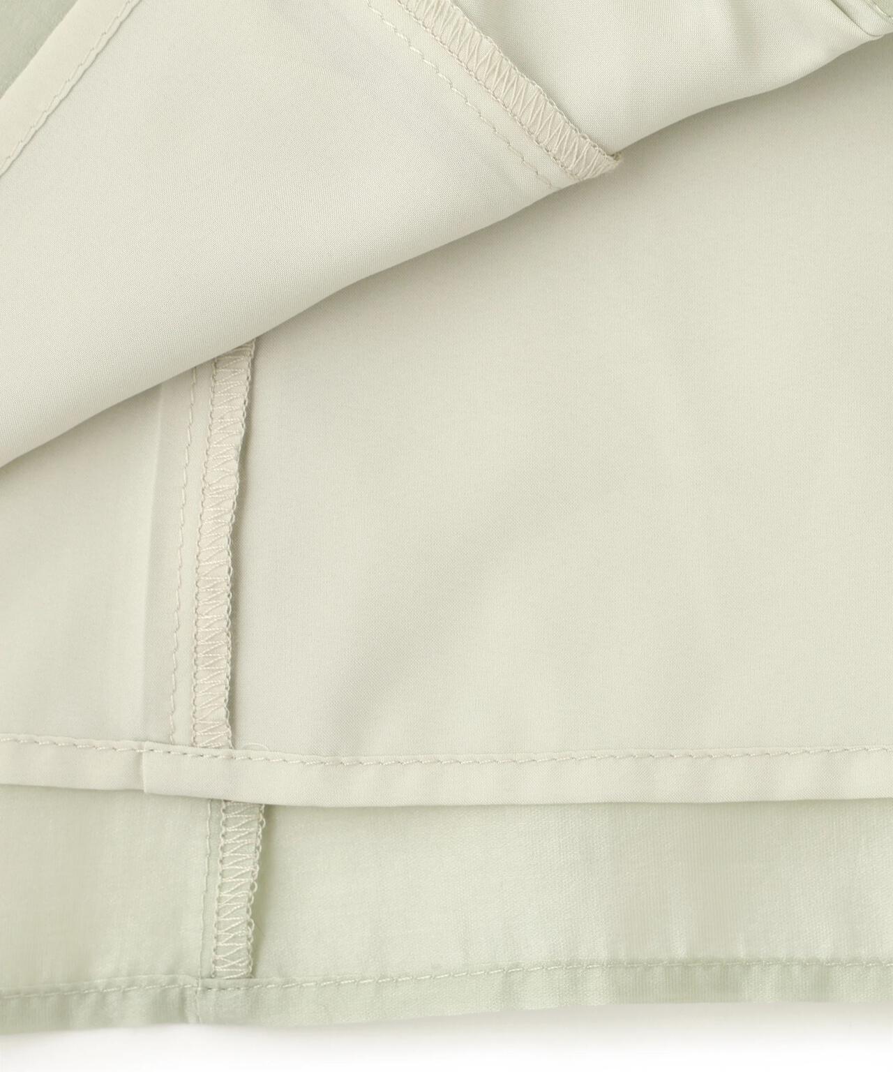 長袖ラッフルブラウス