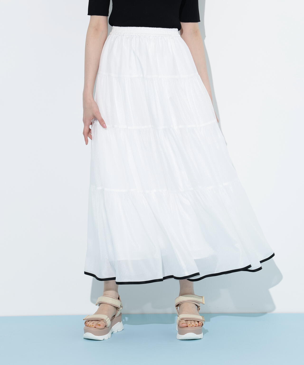 ヘムラインティアードスカート