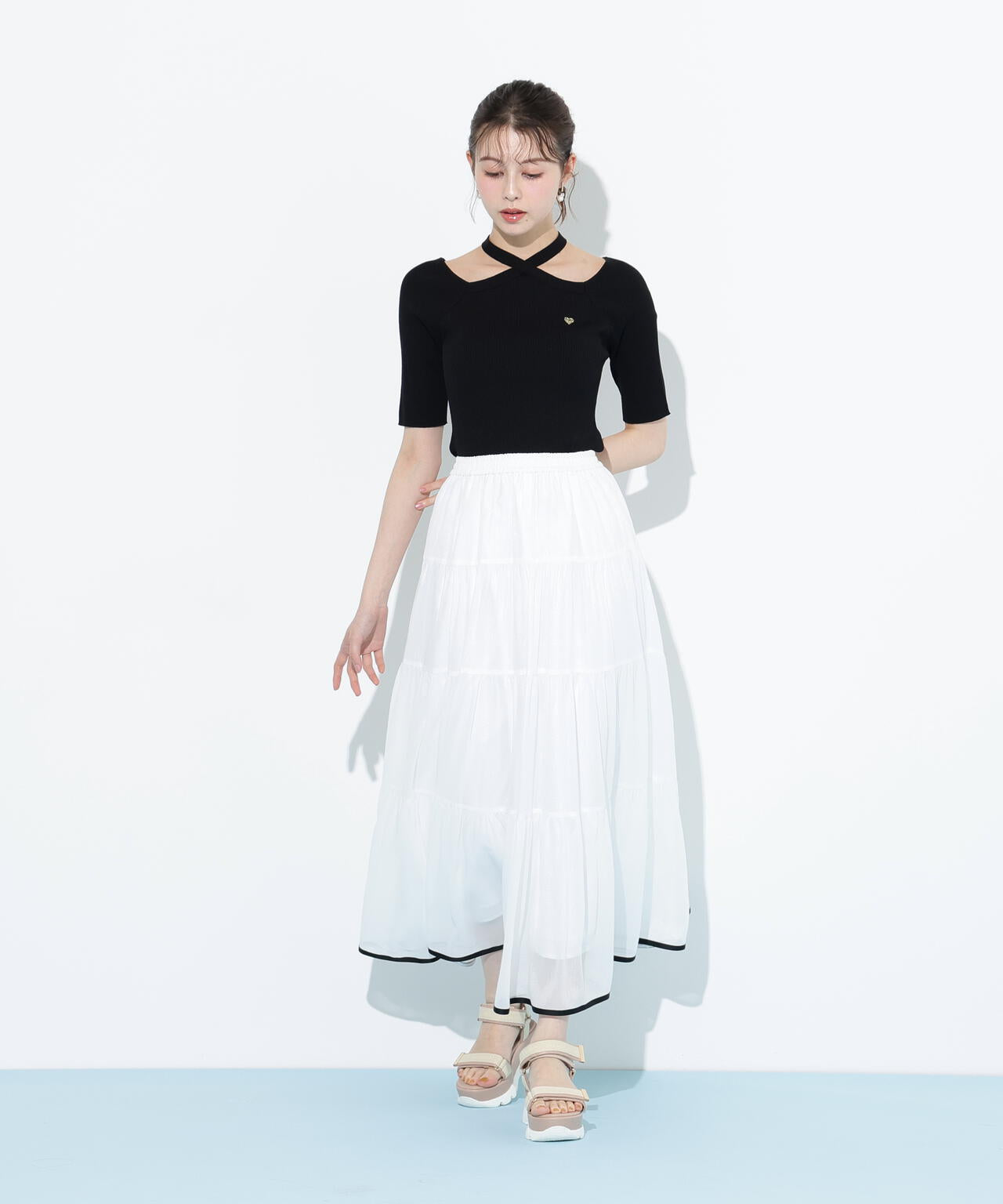 ヘムラインティアードスカート