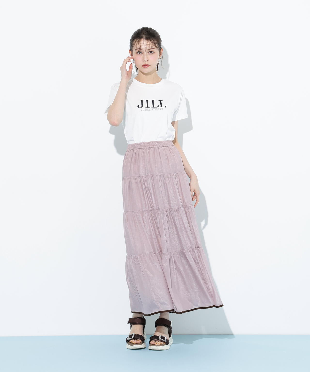 ヘムラインティアードスカート