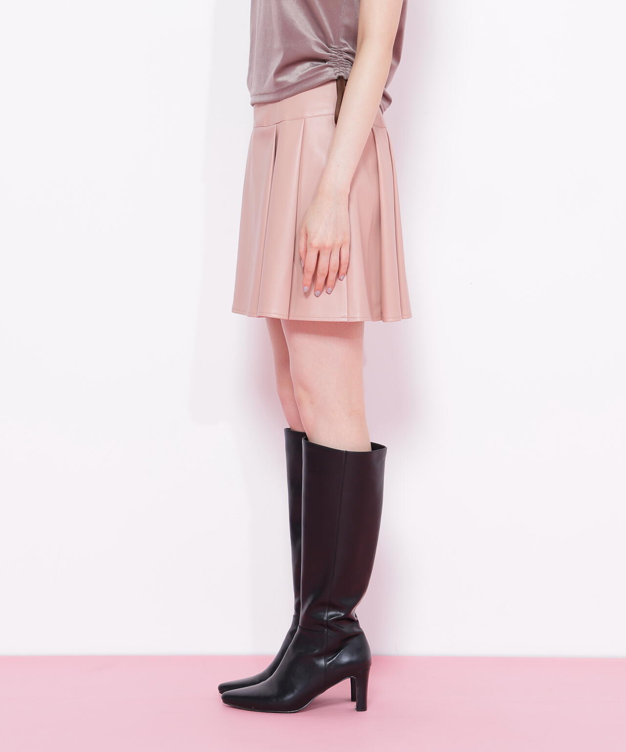 フェイクレザープリーツミニスカート
