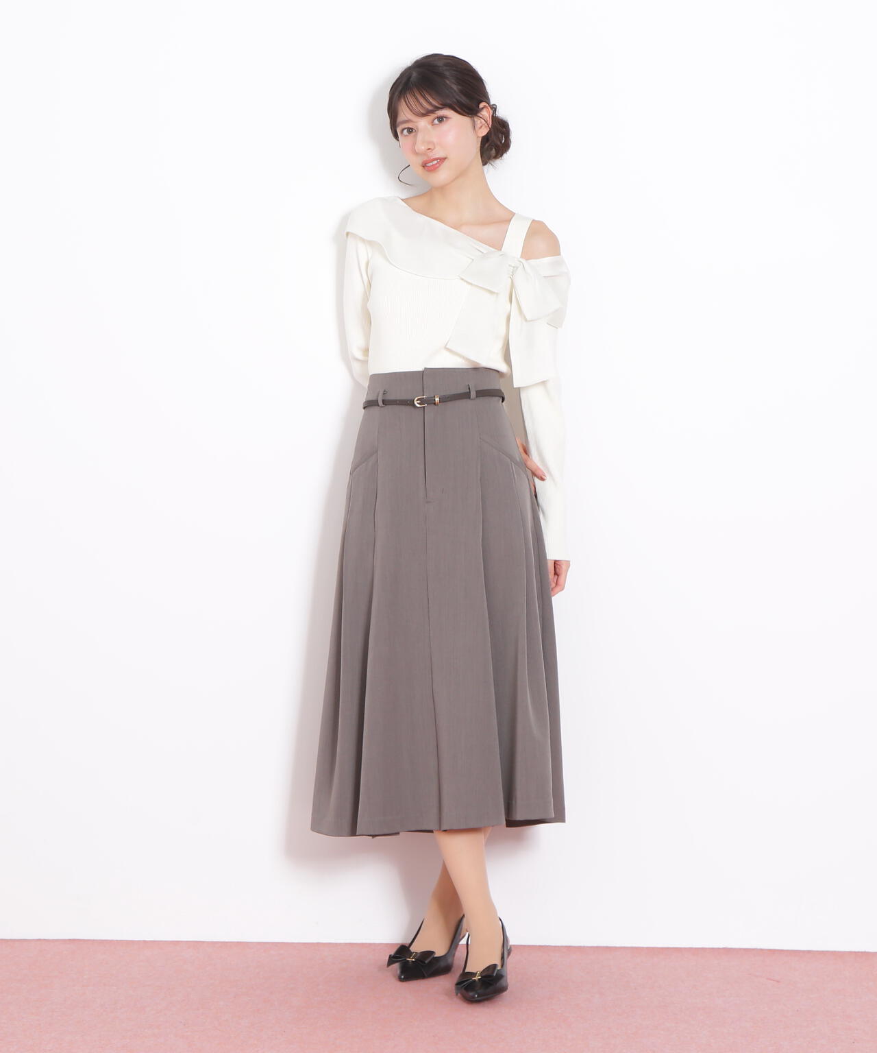 ベルト付タックフレアスカート