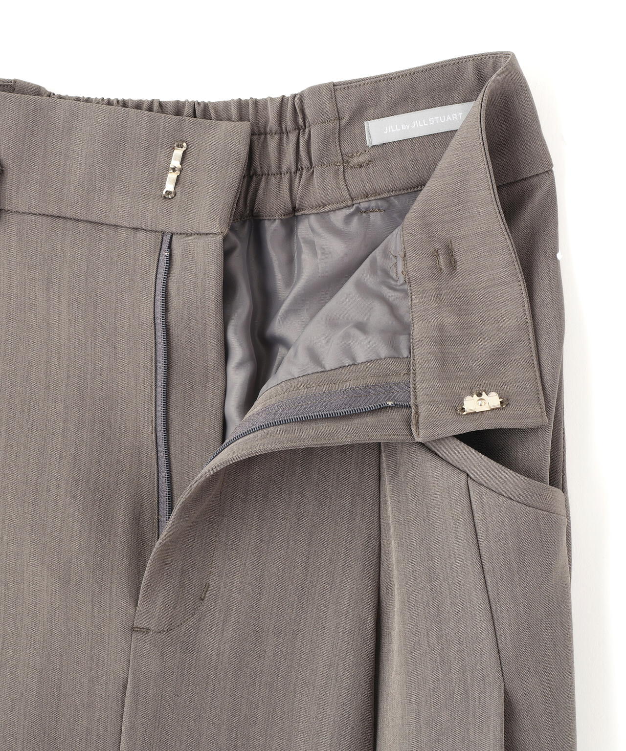 ベルト付タックフレアスカート