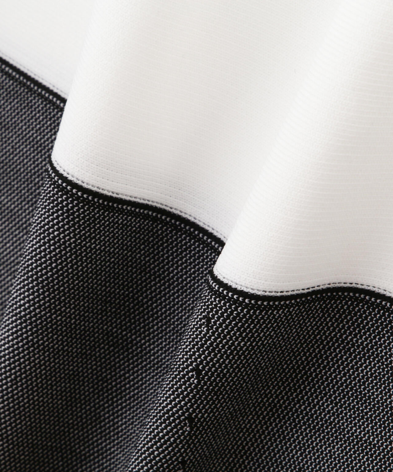 半袖フレアニットワンピース