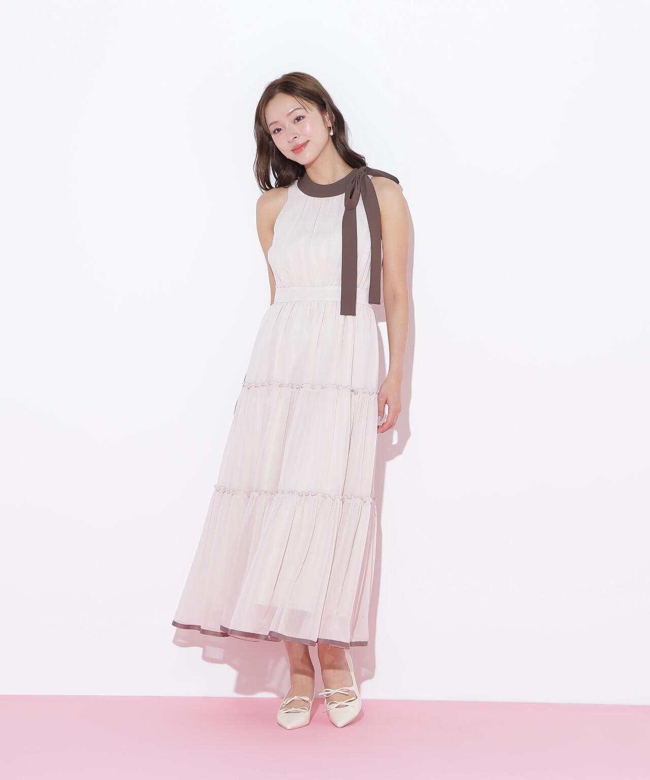 ホルターネックティアードワンピース
