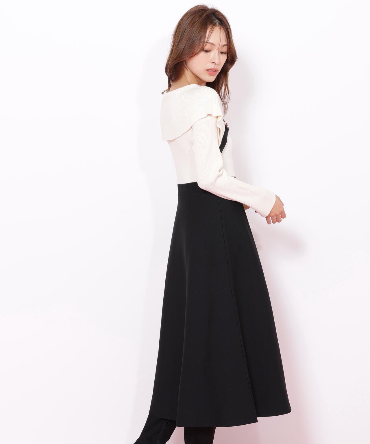 ビッグカラーニットワンピース