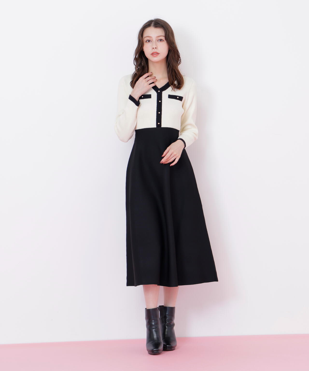 モールヤーントリミングニットワンピース