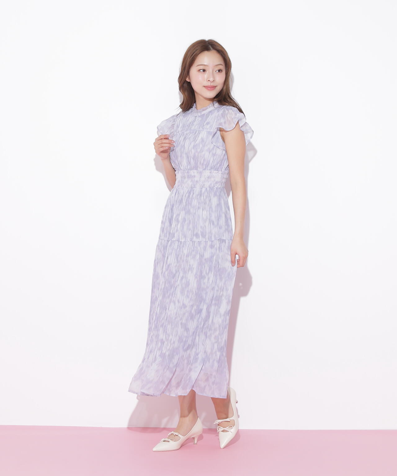 スリットネックプリーツワンピース