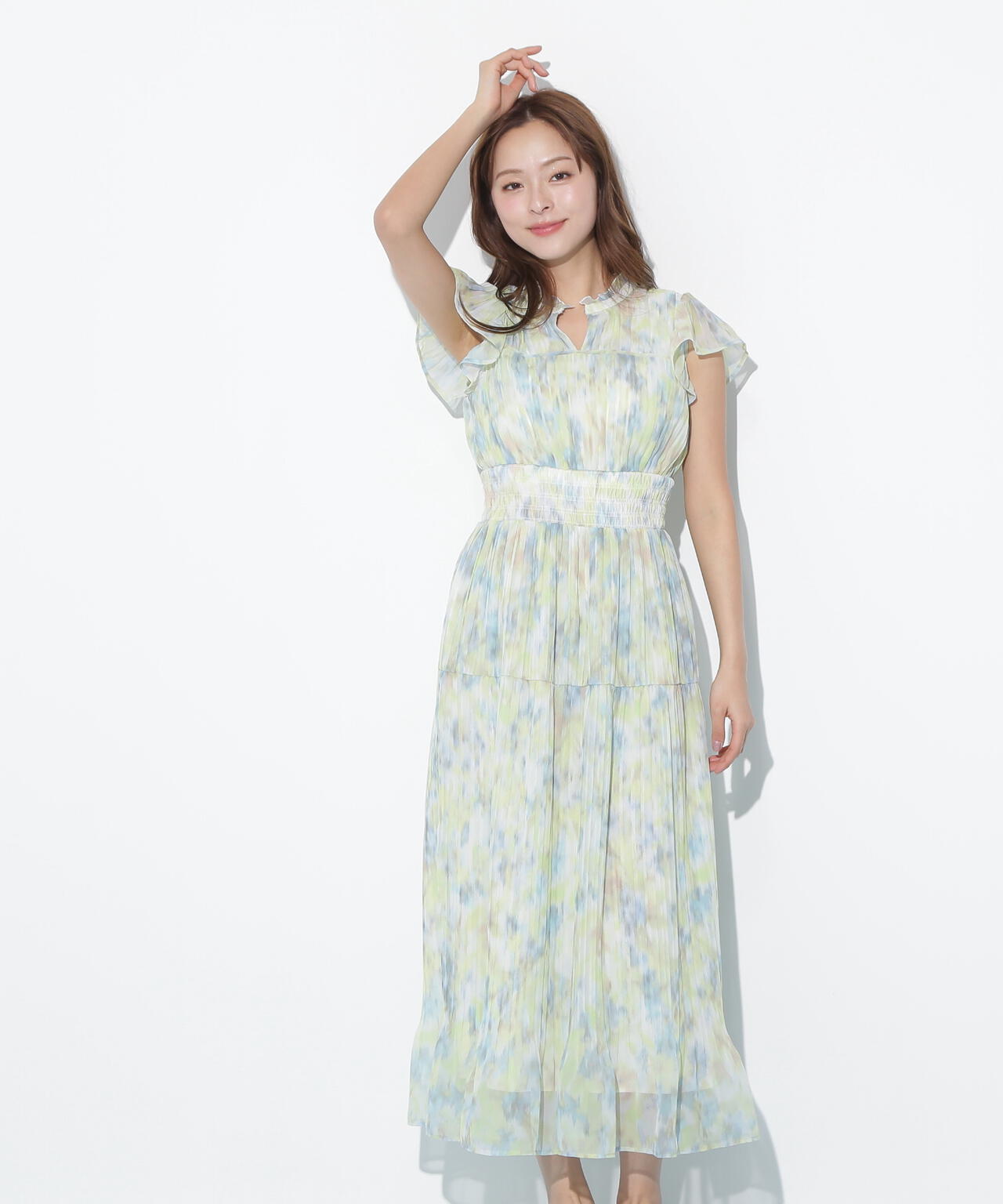 スリットネックプリーツワンピース