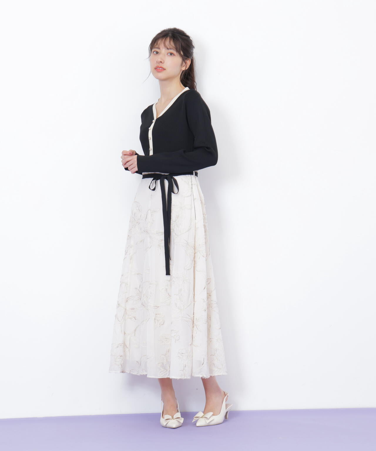 モール刺繍ドッキングニットワンピース