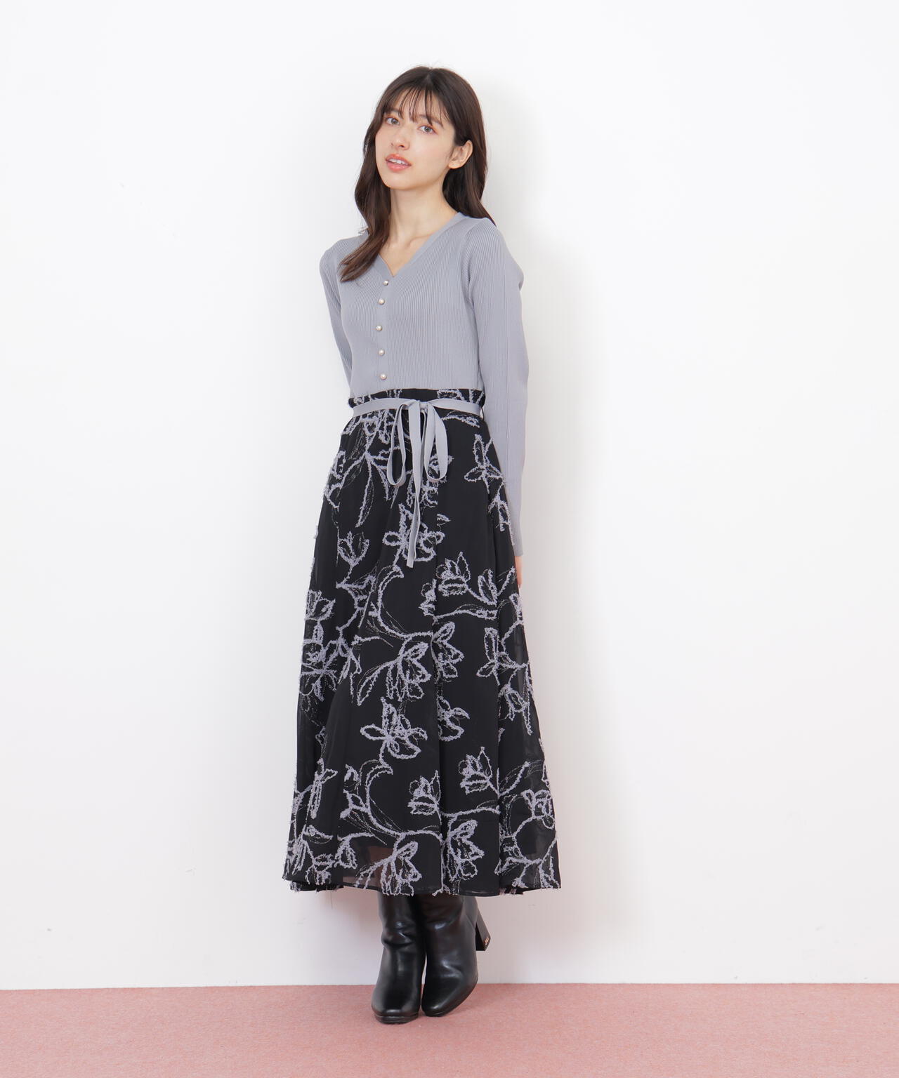 モール刺繍ドッキングニットワンピース