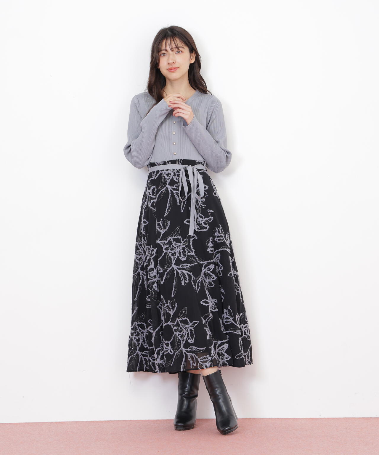 モール刺繍ドッキングニットワンピース