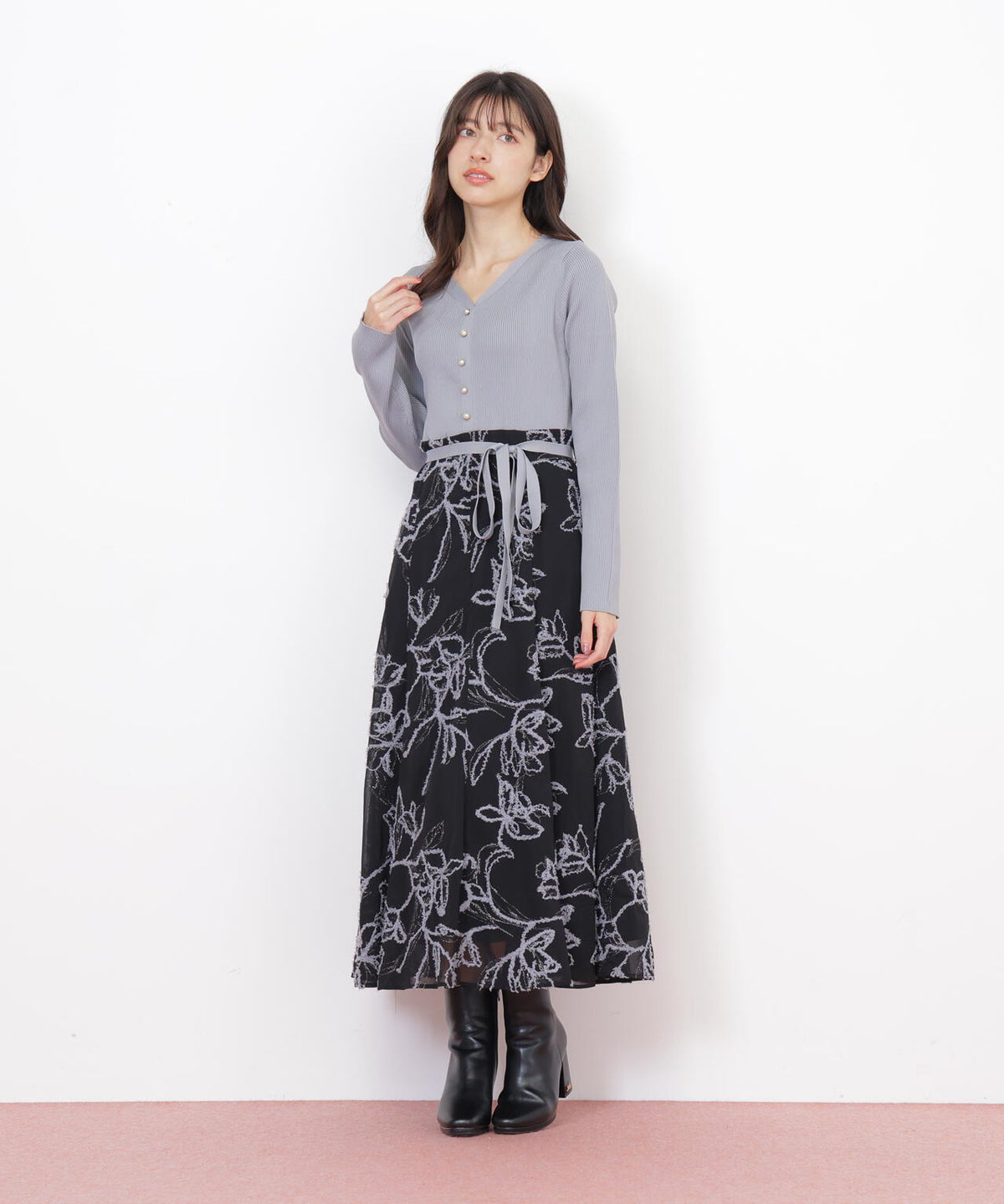 モール刺繍ドッキングニットワンピース