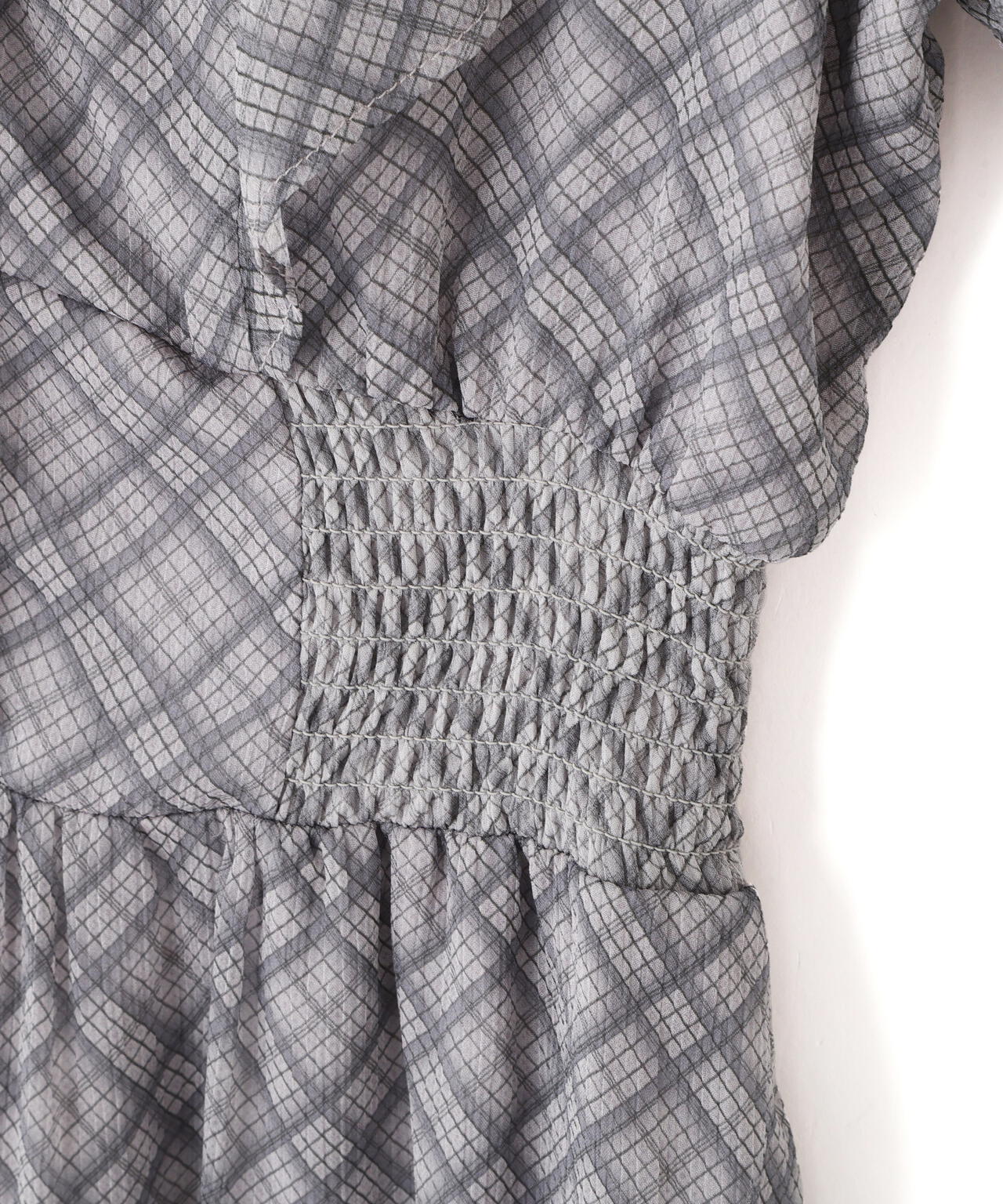 ベロア配色チェックラッフルワンピース