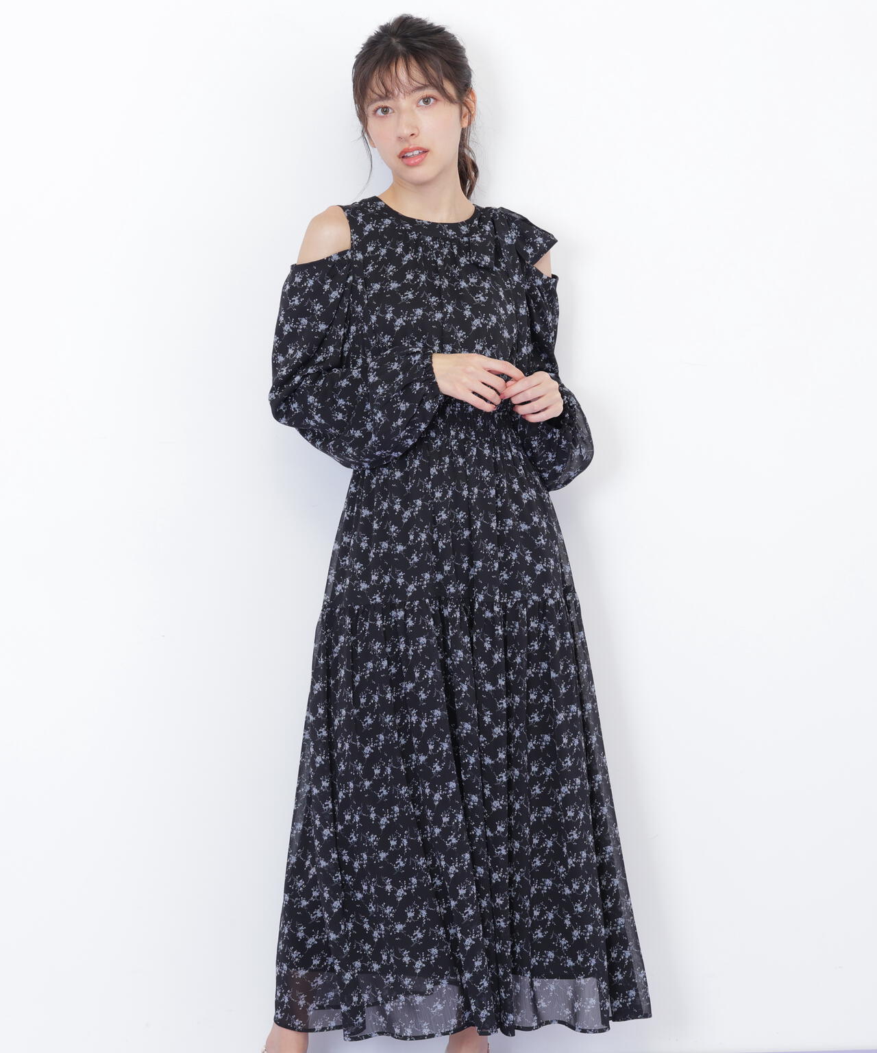 小花柄ボウタイワンピース