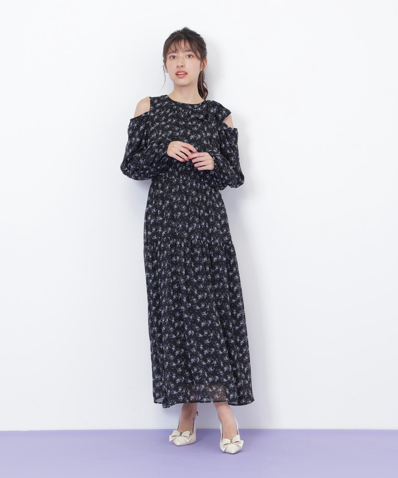 小花柄ボウタイワンピース