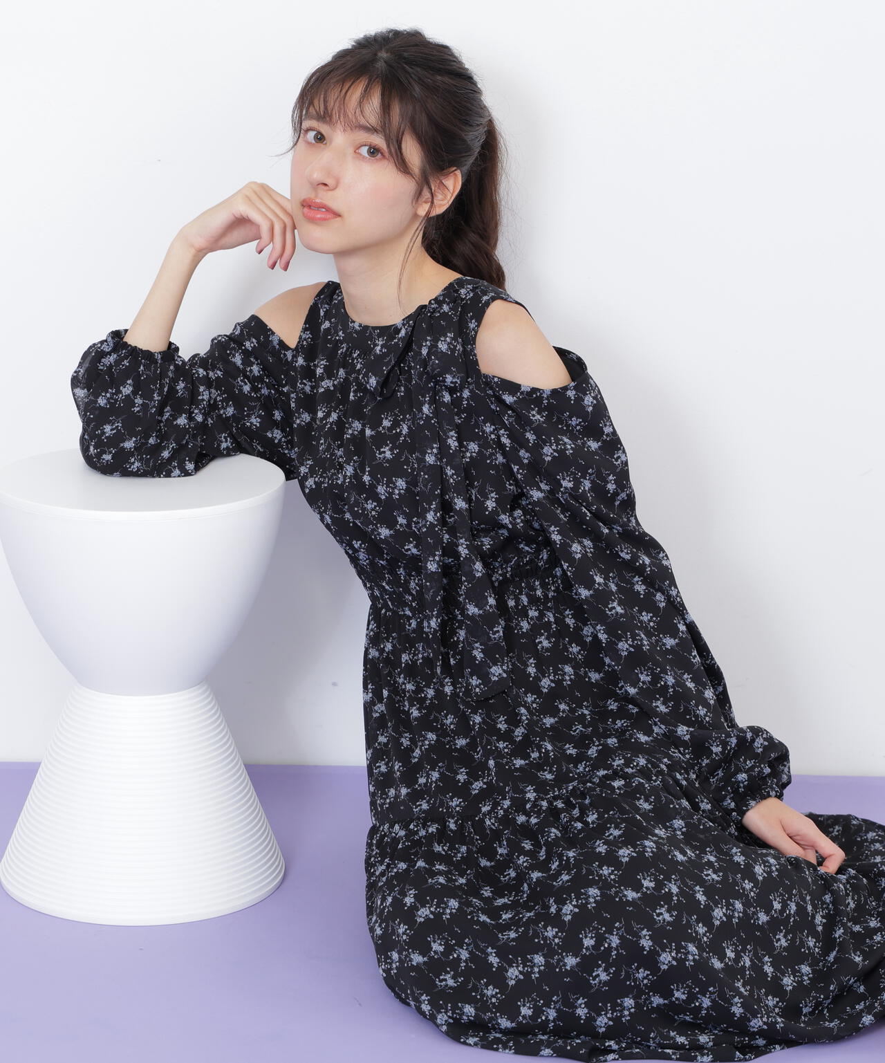 小花柄ボウタイワンピース