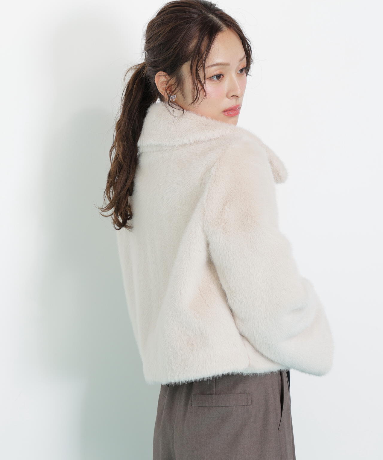 フェイクファーショートジャケット