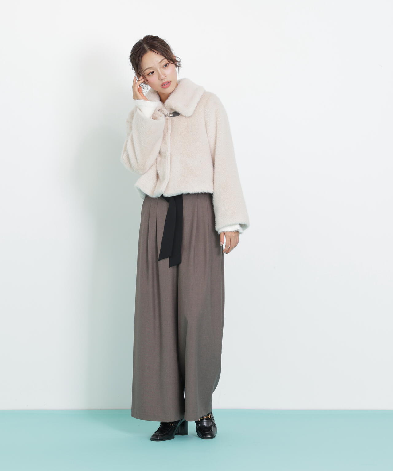 フェイクファーショートジャケット