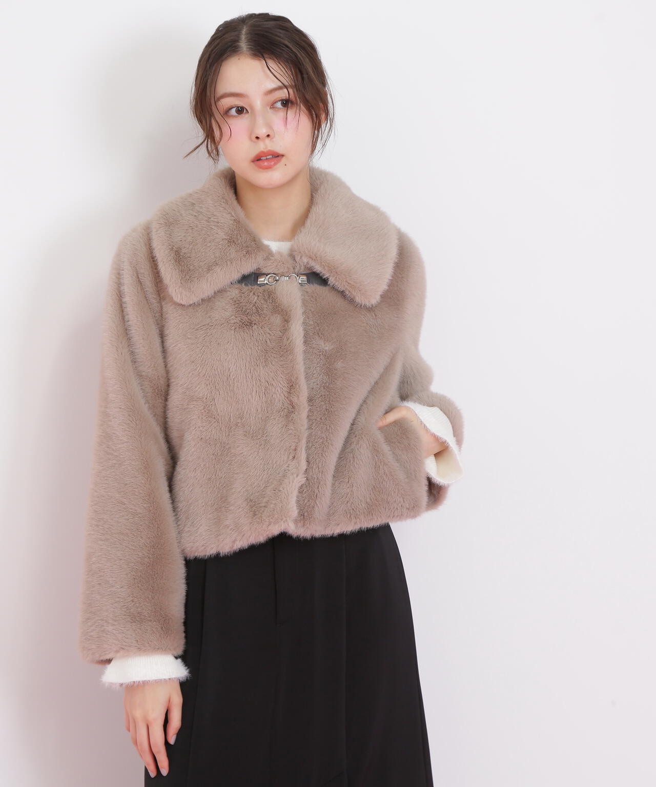 フェイクファーショートジャケット