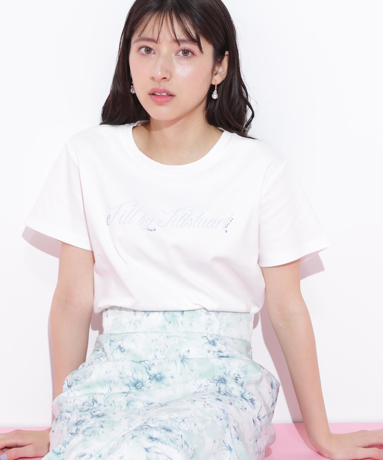 レタリングロゴTシャツ