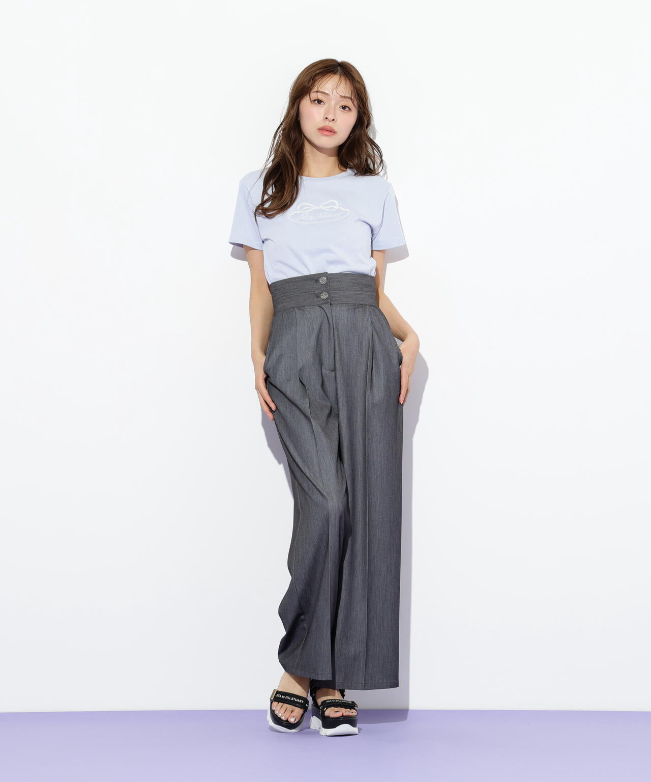 オーガニックコットンリボンフレームロゴTシャツ