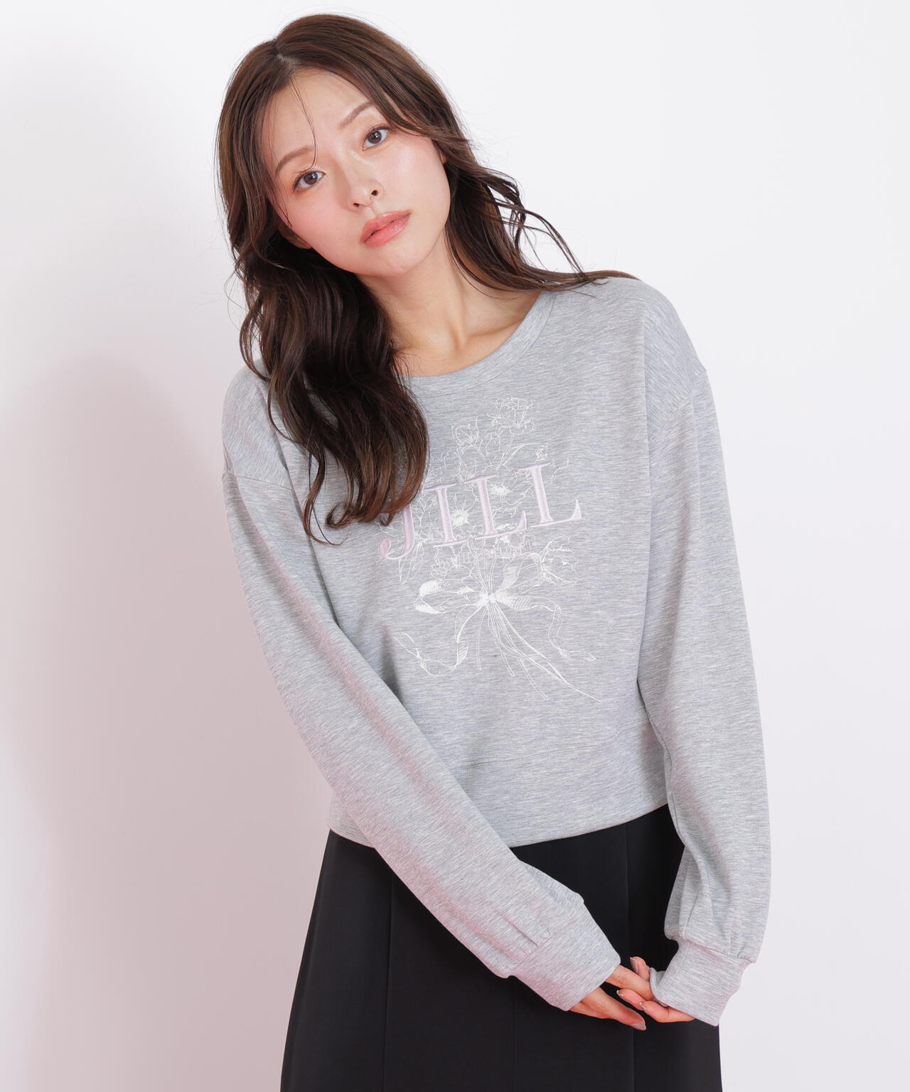 リボンブーケロゴ刺繍スウェット