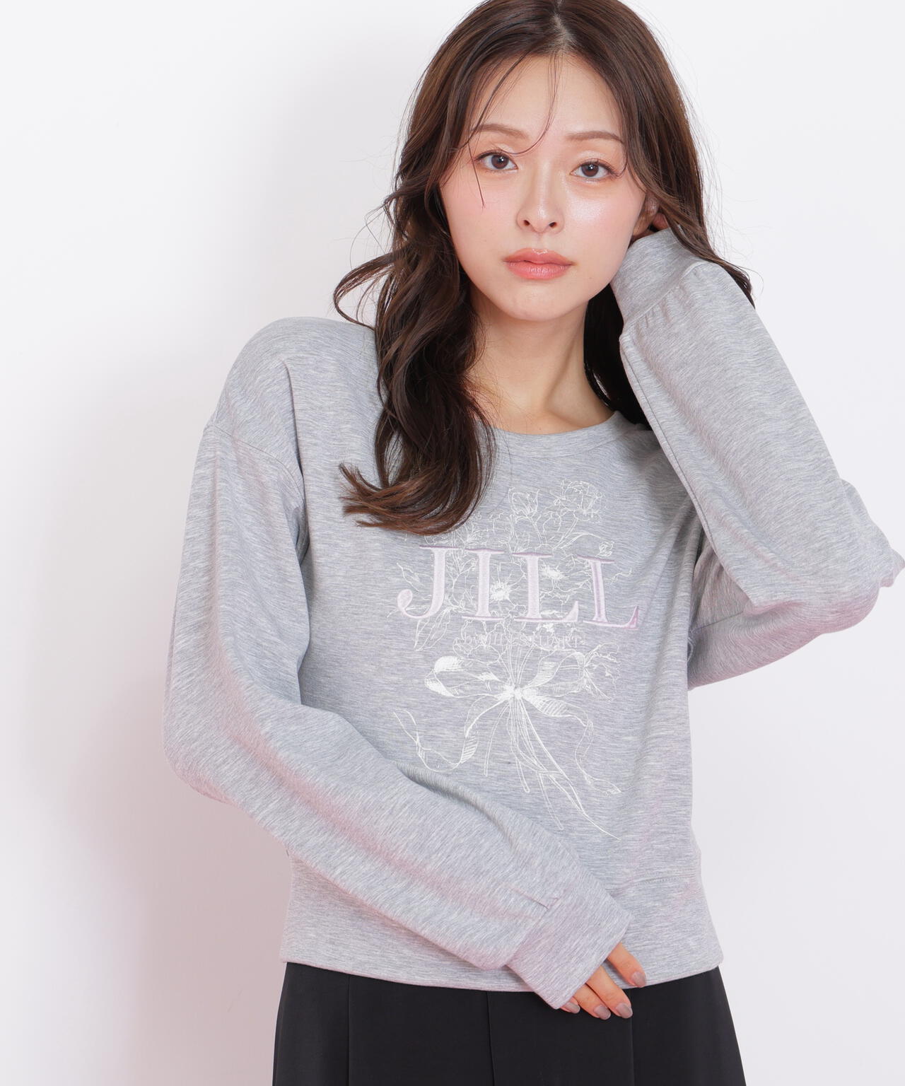 リボンブーケロゴ刺繍スウェット