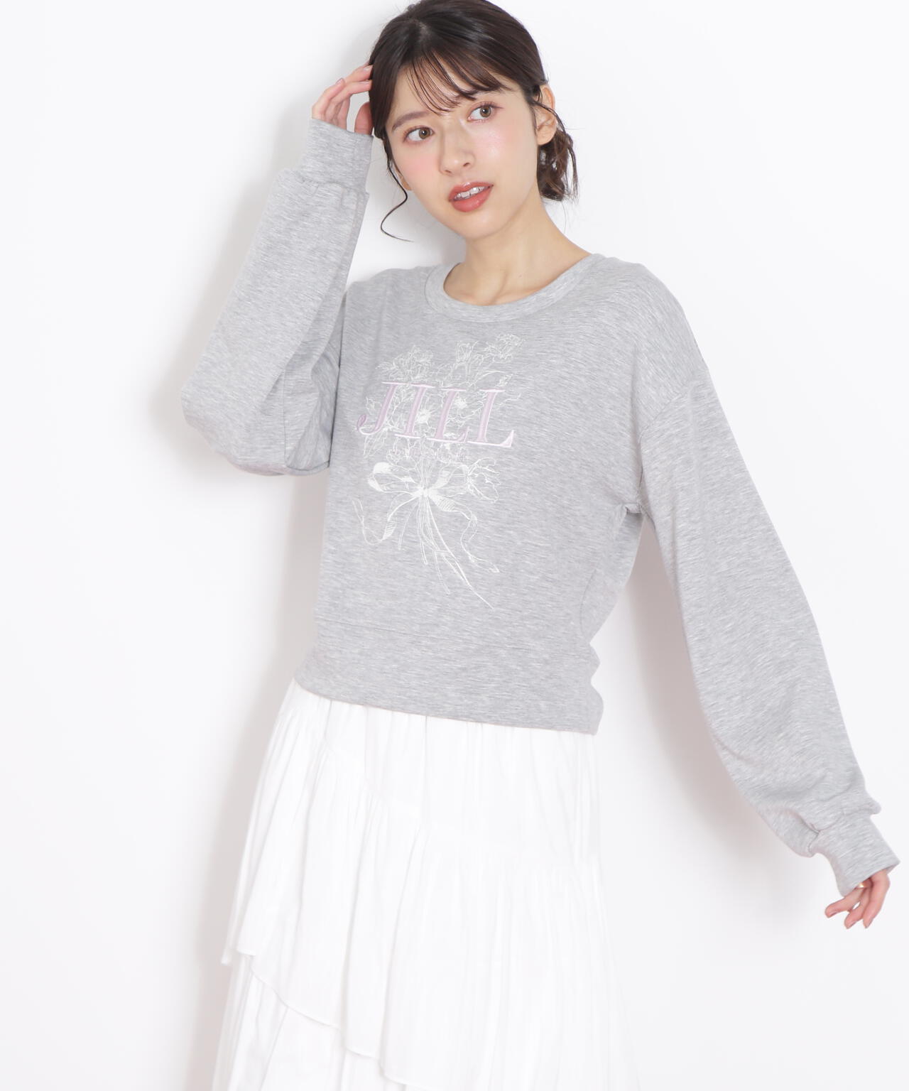 リボンブーケロゴ刺繍スウェット